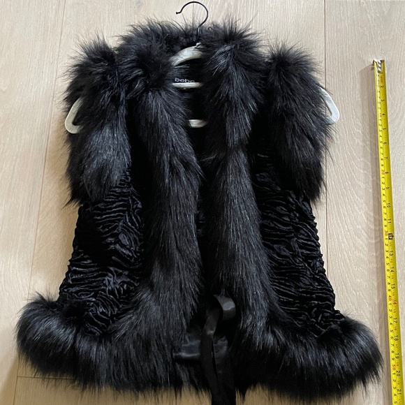 EUC bebe faux fur vest - S/P - Picture 2 of 5
